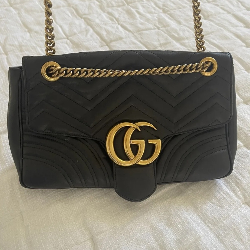 Gucci Medium size: 12"W x 7.5"H x 3"D.